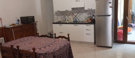 Oven, stovetop