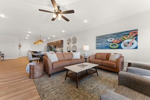 TV, fireplace, video games, offices - Lazy River! Hot Tub! Shuffleboard! (Kimberling City)