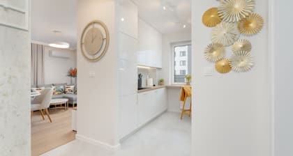 Bright Apartment With Balcony by Renters