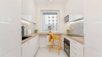 Apartment, 1 Bedroom, Balcony | Private kitchen | Microwave, oven, dishwasher, electric kettle