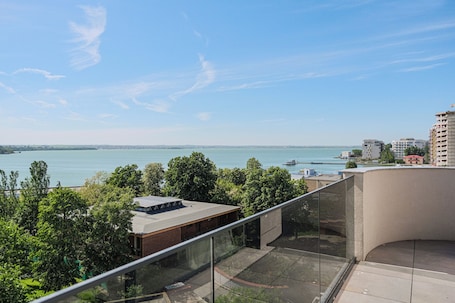 SuĆte standard, vista para o lago | Vista para o lago