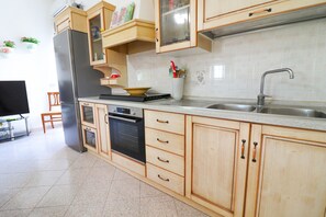 Appartement, 2 chambres, fumeurs, balcon | Cuisine privée