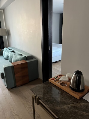 1 bedroom, minibar, in-room safe, desk