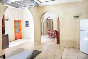 家庭獨棟房屋, 多間臥室, 2 間浴室 (Zest Gozitan Villa & Pool) | 用餐區