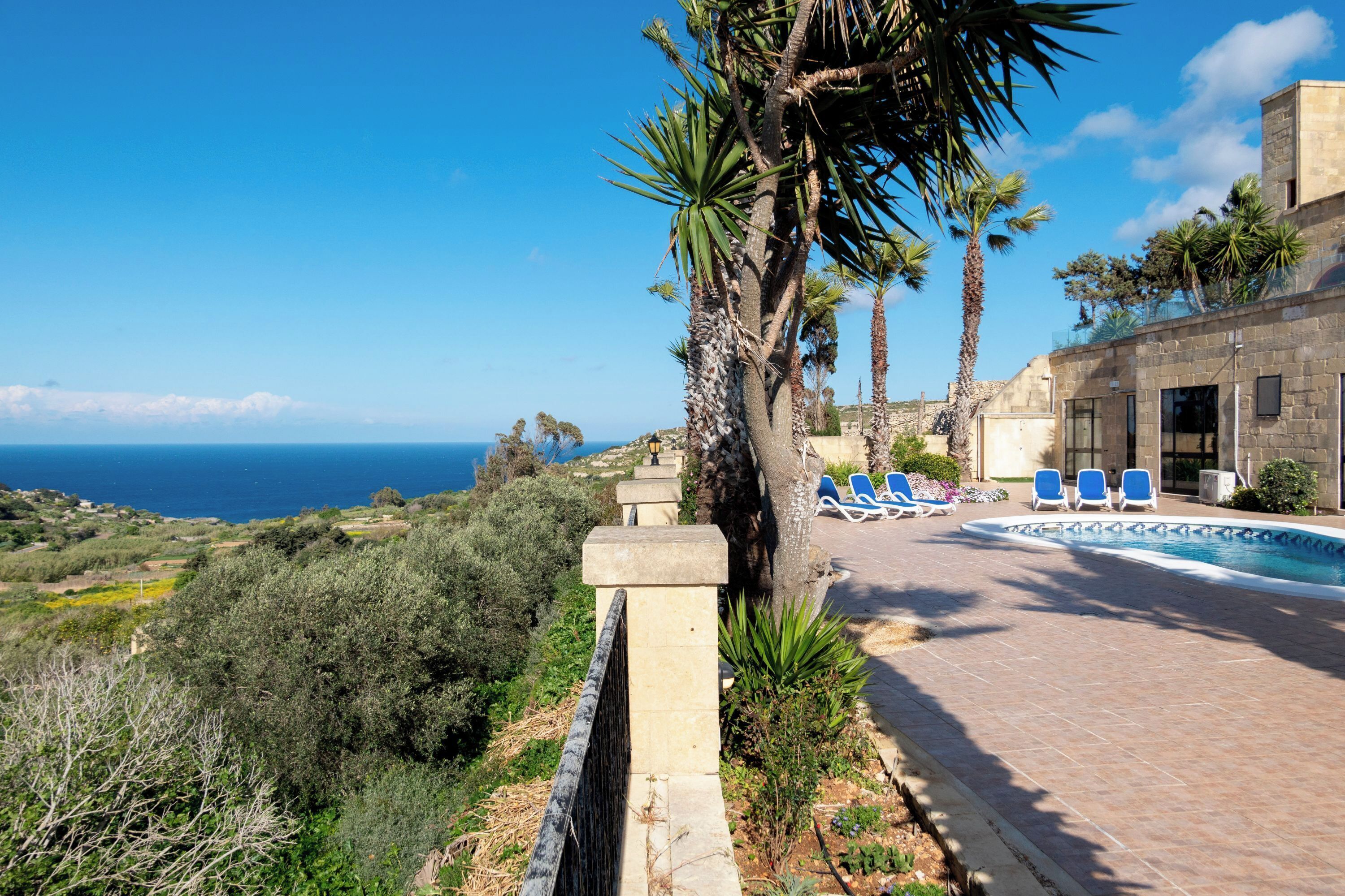 Familienhaus, 3 Schlafzimmer, 2 Bäder (Zest Gozitan Villa & Pool) | Außenbereich