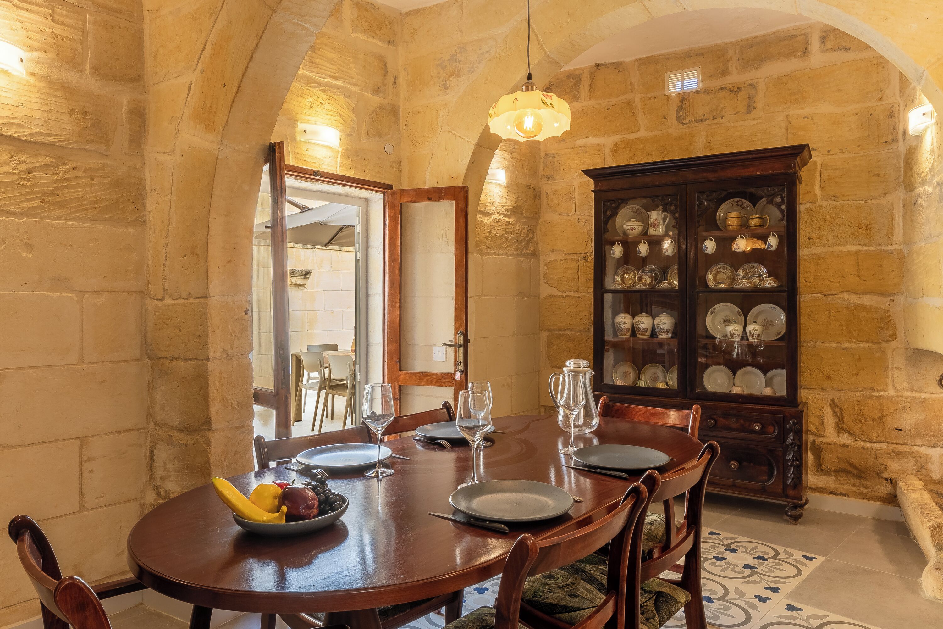 Familiehus, flere soverom (Surwig Gozitan Villa & Pool) | Spiseområde