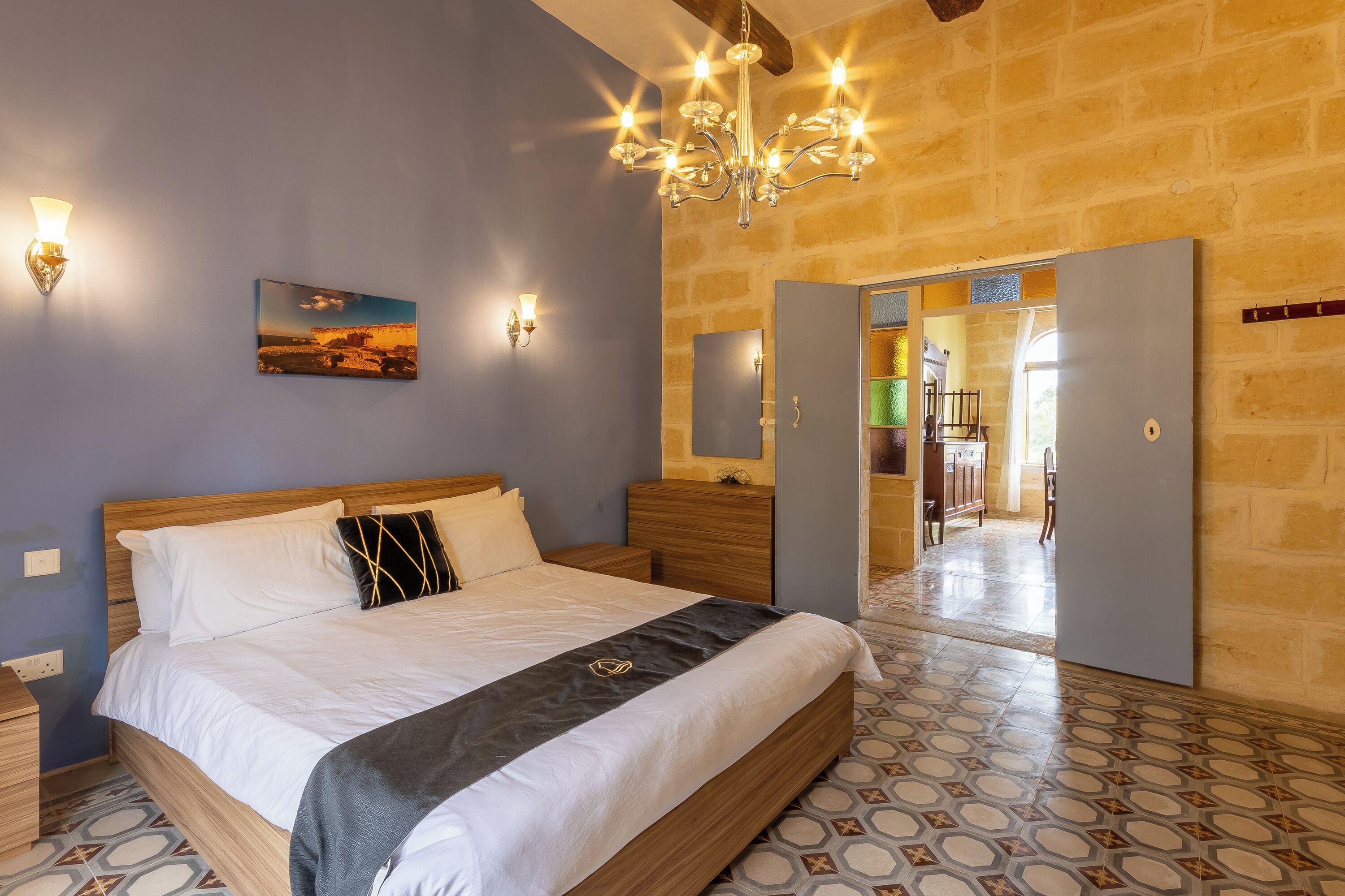 5 camere, Wi-Fi gratuito, lenzuola