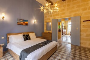 Family House, Multiple Bedrooms (Surwig Gozitan Villa & Pool) | 5 bedrooms, free WiFi, bed sheets