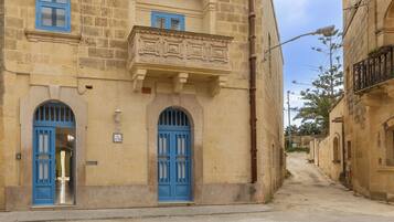 Familiehus, flere soverom (Surwig Gozitan Villa & Pool) | Eksteriør