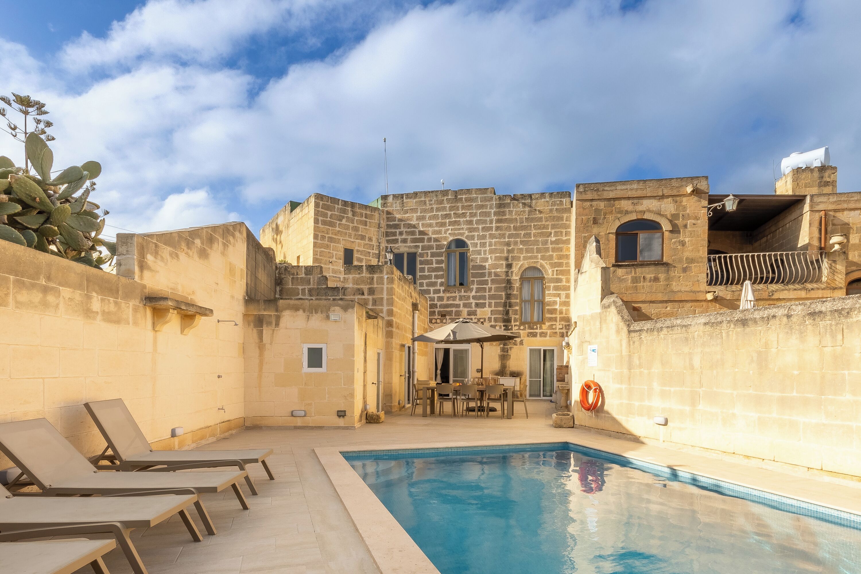Nhà dành cho gia đình, nhiều phòng ngủ (Surwig Gozitan Villa & Pool) | Hồ bơi | Hồ bơi ngoài trời 