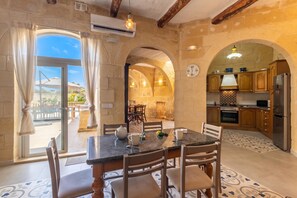 Family House, 5 Bedrooms, Microwave (Surwig Gozitan Villa & Pool) | Dining - Surwig Gozitan Villa & Pool (Kercem)