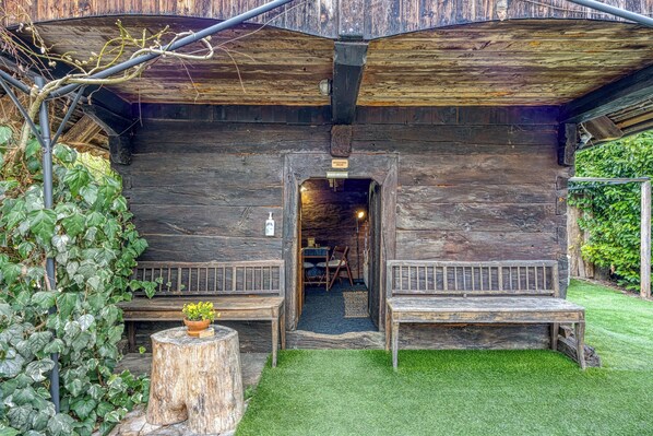 Chalet Familial, plusieurs chambres (Sweet Dream Cottage) | Restauration extérieure