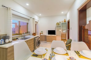 Maison mitoyenne Familiale, 2 chambres, 2 salles de bains (Sunny Maltese townhouse Madonnina) | Cuisine privée