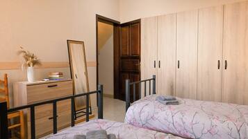 Family Townhome, Multiple Bedrooms, 2 Bathrooms (Sunny Maltese townhouse Madonnina) | 2 bedrooms, free WiFi, bed sheets