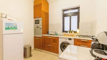 Appartement Familial, plusieurs chambres, 2 salles de bains (A Lovely Apart By The Sea Sliema) | Cuisine privée