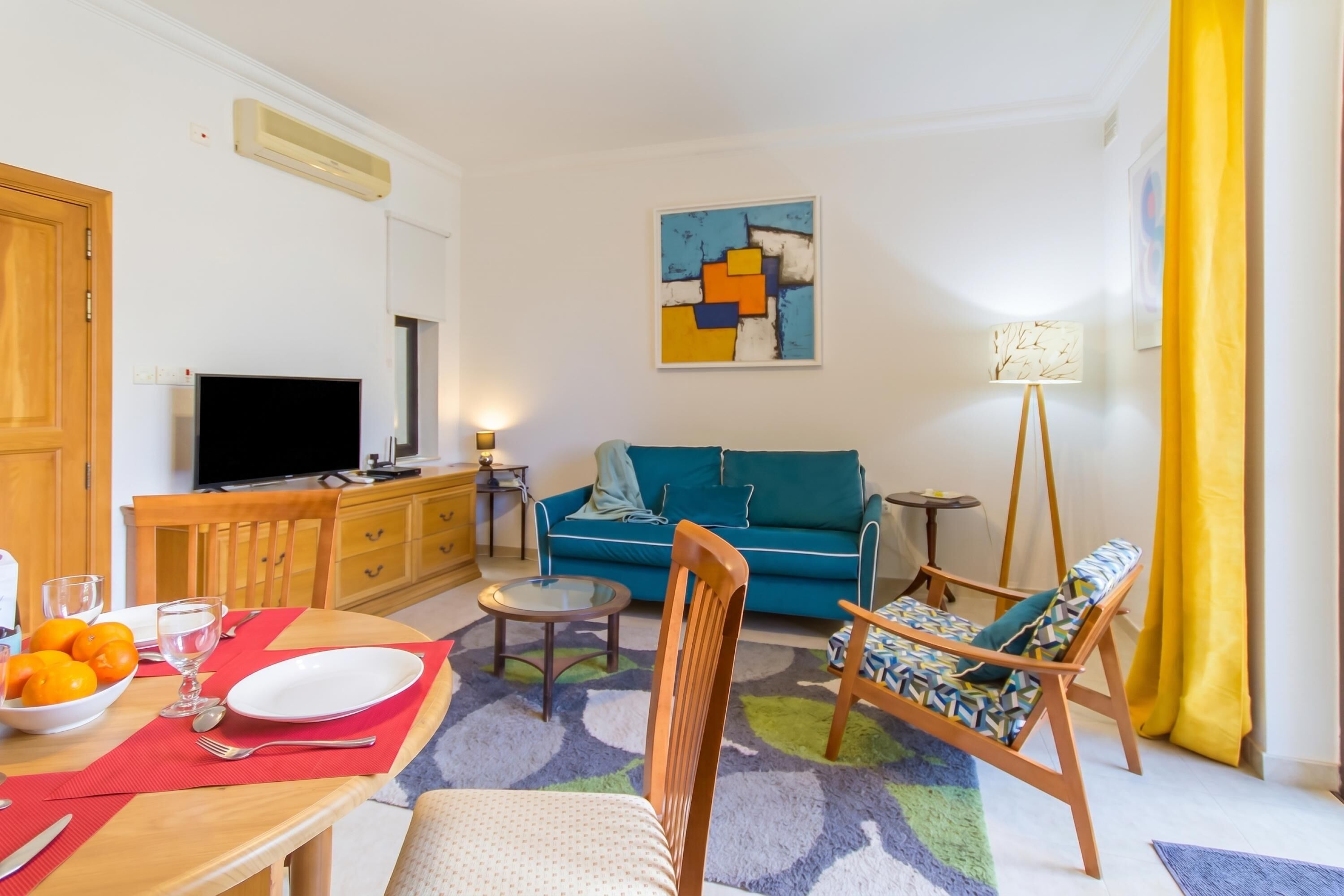 Family Apartment, Multiple Bedrooms, 2 Bathrooms (A Lovely Apart By The Sea Sliema) | Living area