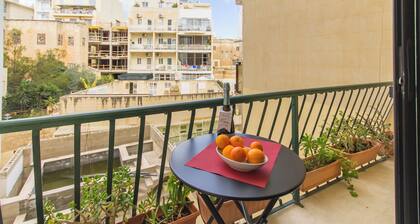A Lovely Apart By The Sea Sliema