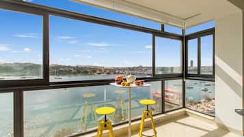 Family Apartment, Multiple Bedrooms, 2 Bathrooms (A Magnificent Sunny Seafront Apart) | Interior