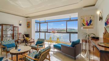 Family Apartment, 2 Bedrooms, 2 Bathrooms (A Magnificent Sunny Seafront Apart) | Living area