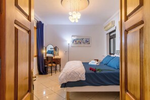 Family Apartment, Multiple Bedrooms, 2 Bathrooms (A Magnificent Sunny Seafront Apart) | 2 bedrooms, free WiFi, bed sheets - A Magnificent Sunny Seafront Apart Sliema (Sliema)
