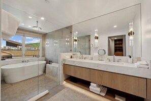 ヘアドライヤー、タオル