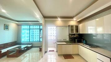 Frette Italian sheets, premium bedding, down duvets, memory-foam beds