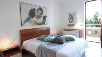 Apartment, 2 Bedrooms, Smoking, Balcony