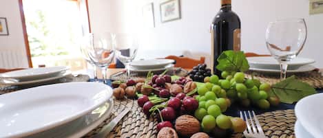 Apartment, 2 Bedrooms, Smoking, Balcony | Dining
