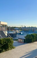 季节性开放的室外游泳池