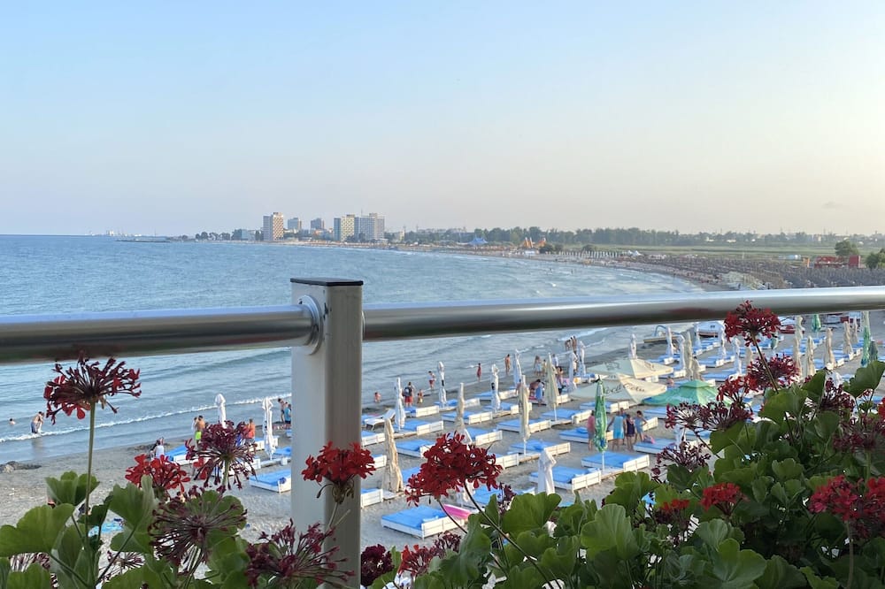 Palace Beach Resort