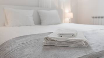 2 dormitorios, tabla de planchar con plancha, wifi y ropa de cama