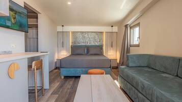 Standard Suite with Panoramic View | Soundproofing, free WiFi, bed sheets