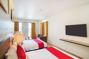 Desk, laptop workspace, free WiFi, bed sheets - OYO 489 Casa Mia Hotel Suites (General Santos)