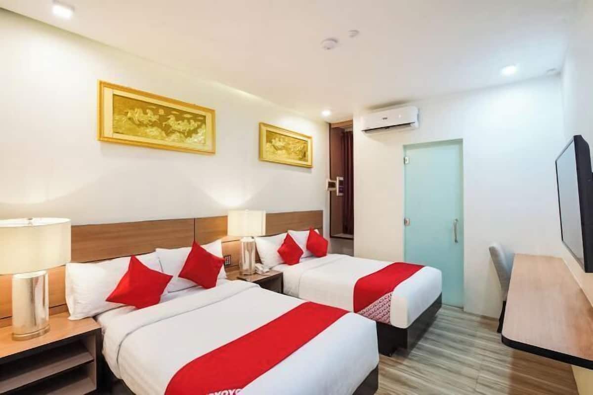 Desk, laptop workspace, free WiFi, bed sheets