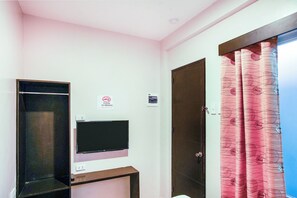 Habitació individual estàndard | Escriptori, espai de treball apte per a portàtils i wifi gratuïta 