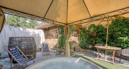 Tiny-mini Bertl With Hot Tub
