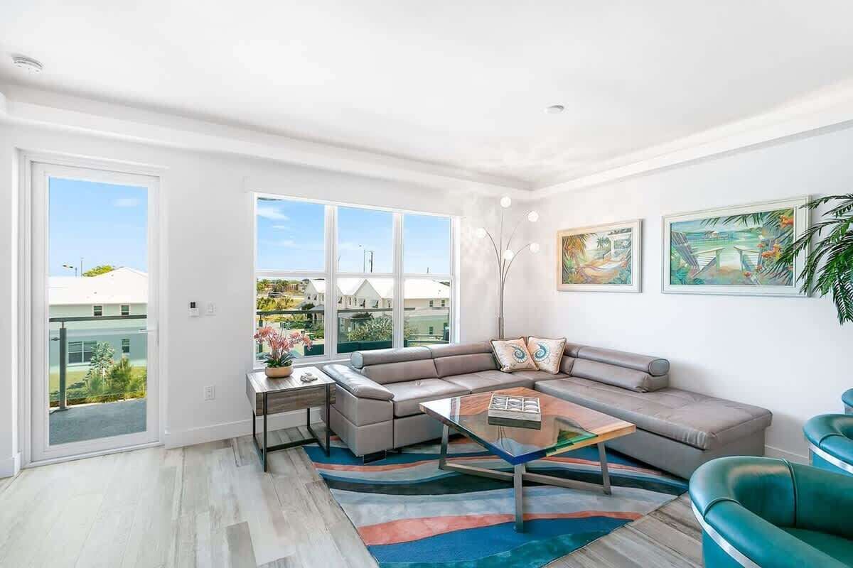 تلفزيون، مكتب