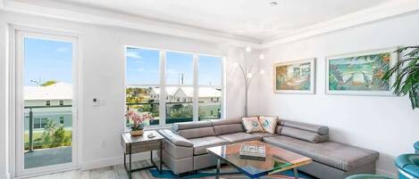 تلفزيون، مكتب