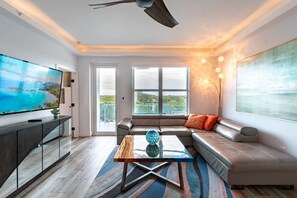 TV, offices - Stateroom Elite Summa (Merritt Island)