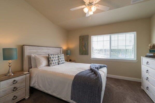 3 bedrooms, desk, iron/ironing board, travel cot