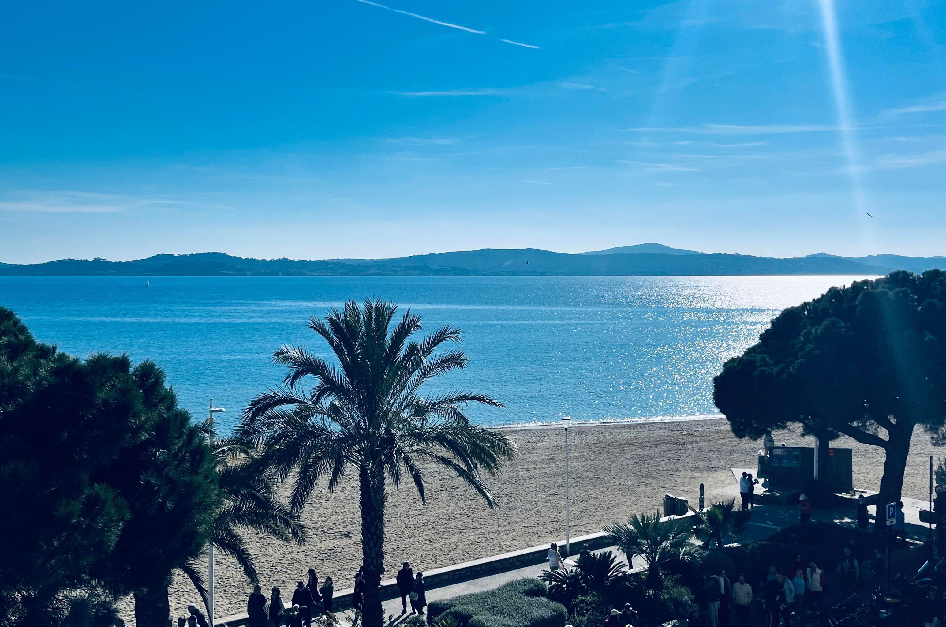 På stranden, liggestole