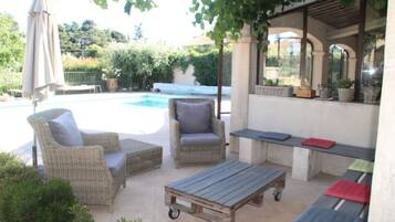 Piscine extérieure, piscine chauffée