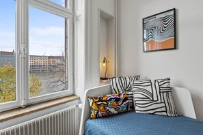 2 makuuhuonetta, silitysrauta/-lauta, Wi-Fi, vuodevaatteet