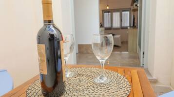 Apartamento, 1 quarto, para fumantes, varanda | Alimentação e bebidas