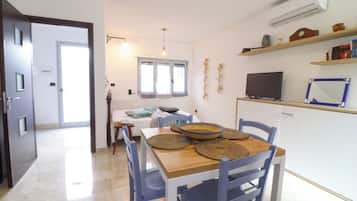Apartamento, 1 quarto, para fumantes, varanda | Opções para refeição