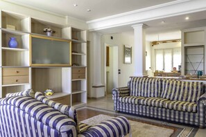 Smart TV - Luxury Palace - Penthouse by the sea Luxury penthouse 100 meters from the sea (Pozzallo)