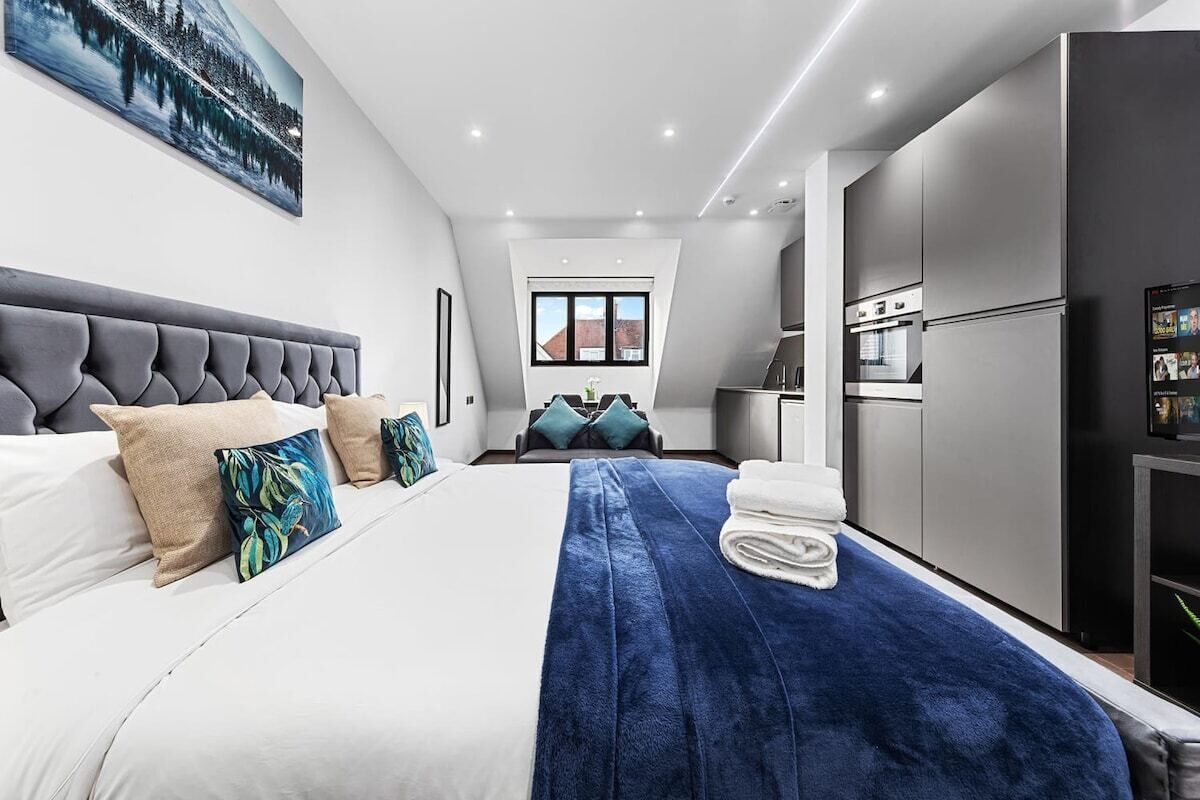 1 soverom, skrivebord, strykejern/-brett og wi-fi