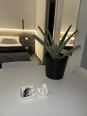 1 habitación, tabla de planchar con plancha, wifi y ropa de cama 