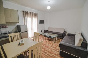 Smart TV, fireplace - Rose Apartments, a comfortable home-away-from-home. (Ksamil)