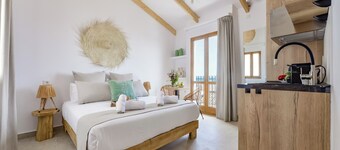 Habitación con Balcon y Vistas al mar en Casco Antiguo Altea- Solo Adultos
